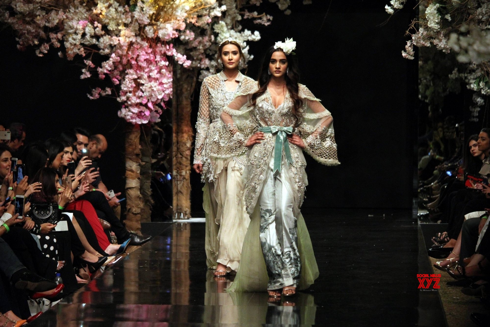 PAKISTAN KARACHI FASHION WEEK Gallery Social News XYZ