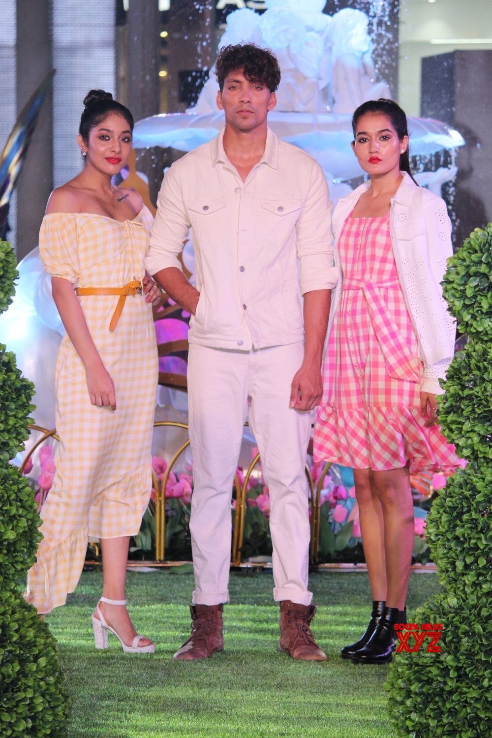 Mumbai: Sanya Malhotra unveils Spring Summer collection of Ritu Kumar ...
