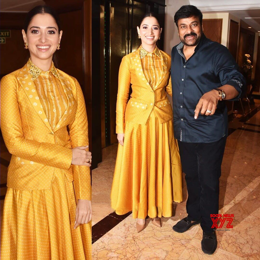 Megastar Chiranjeevi And Tamannaah Bhatia Stills From Sye Raa Narasimha ...