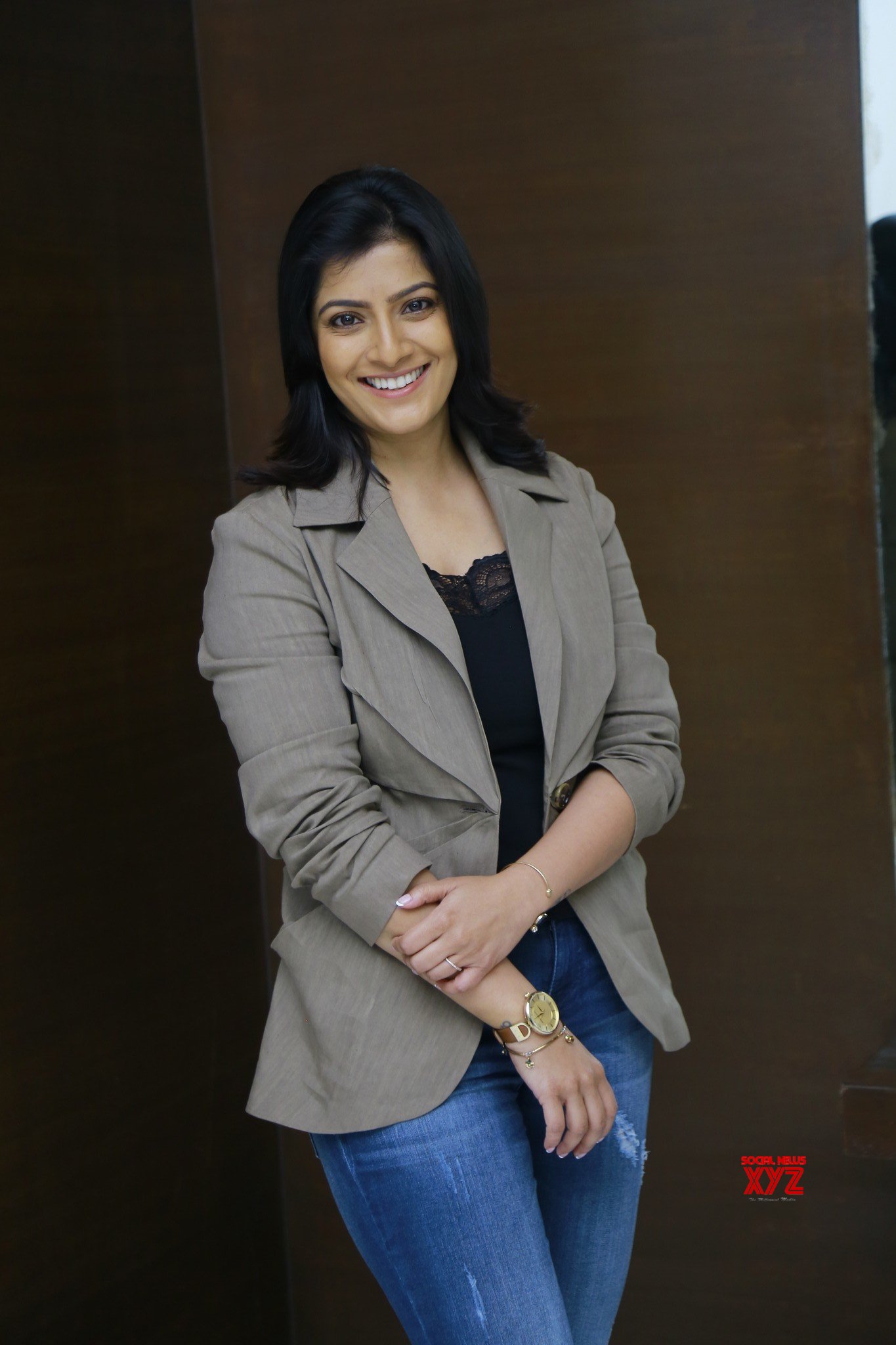Actress Varalakshmi Sarathkumar Stills From Naandhi Movie Success Meet