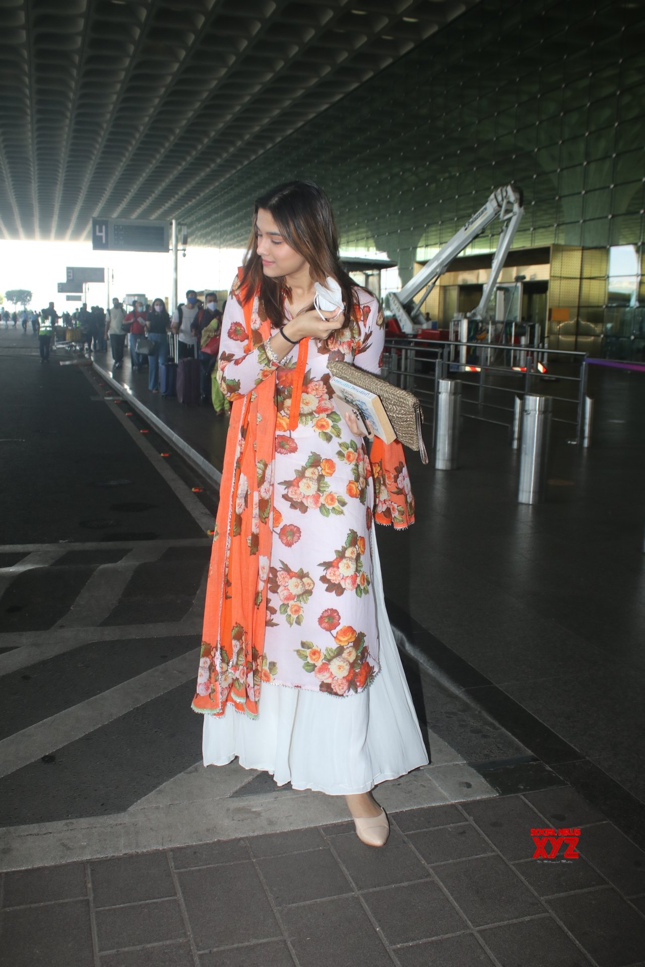Actress Saiee Manjrekar Spotted At Airport Departure - Gallery - Social ...