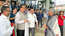 Itanagar: Arunachal Pradesh Chief Minister Pema Khandu and Deputy Chief Minister Chowna Mein greet Union Minister of Finance and Corporate Affairs Nirmala Sitharaman on her arrival in Itanagar. Monday, September 30, 2024. (Photo: IANS)