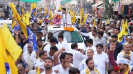 Bhiwani: AAP MP Raghav Chadha participates in a roadshow for AAP candidate Indu Sharma ahead of the Haryana Assembly election in Bhiwani on Monday, September 30, 2024. (Photo: IANS)