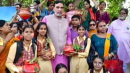 New Delhi: Delhi Environment Minister Gopal Rai with volunteers in a "Harit Kalash Yatra" organised by the Delhi Government as part of a public awareness campaign to promote tree planting in New Delhi on Tuesday, October 01, 2024. (Photo: IANS)