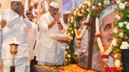 Bengaluru: Karnataka Chief Minister Siddaramaiah along with Deputy Chief Minister DK Shivakumar pays floral tribute to Mahatma Gandhi during the inauguration of the "Gandhi Bharat" programme, organised by the Karnataka Pradesh Congress Committee (KPCC) at Bharat Jodo Bhavan, on the occasion of the centenary of the All India Congress session under Gandhiji's chairmanship, in Bengaluru on Wednesday, October 2, 2024. (Photo: IANS)
