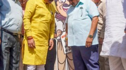 New Delhi: Delhi BJP President Virendra Sachdeva and party MP Praveen Khandelwal protest against Aam Aadmi Party (AAP) Supremo Arvind Kejriwal over potholes in the capital, at Chandni Chowk in New Delhi on Wednesday, October 3, 2024. (Photo: IANS)