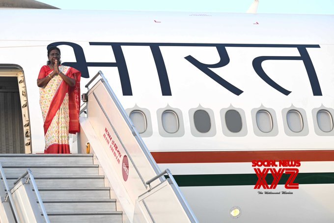 President Droupadi Murmu departs for Vatican City to attend state funeral of Pope Francis (Ld)