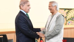 New York: Bangladeshs Chief Adviser Muhammad Yunus and Pakistan's Prime Minister Shehbaz Sharif discuss revitalizing bilateral cooperation during talks on the sidelines of the UN General Assembly in New York on Wednesday, September 25, 2024. (Photo: IANS)